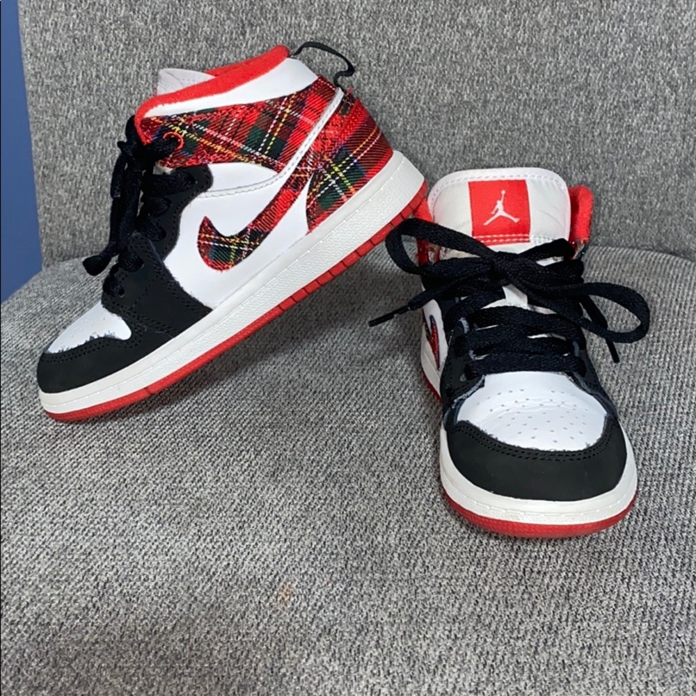 Girls Almost New Jordan 1’s